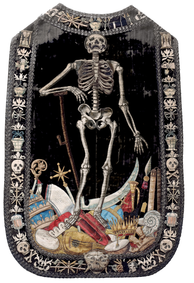 Kasel mit Skelettmotiv nach Holzschnitt zur Anatomie des Vesal, 1630. Benediktinerstift Kremsmünster, © Stift Kremsmünster, Foto: Norbert Artner.